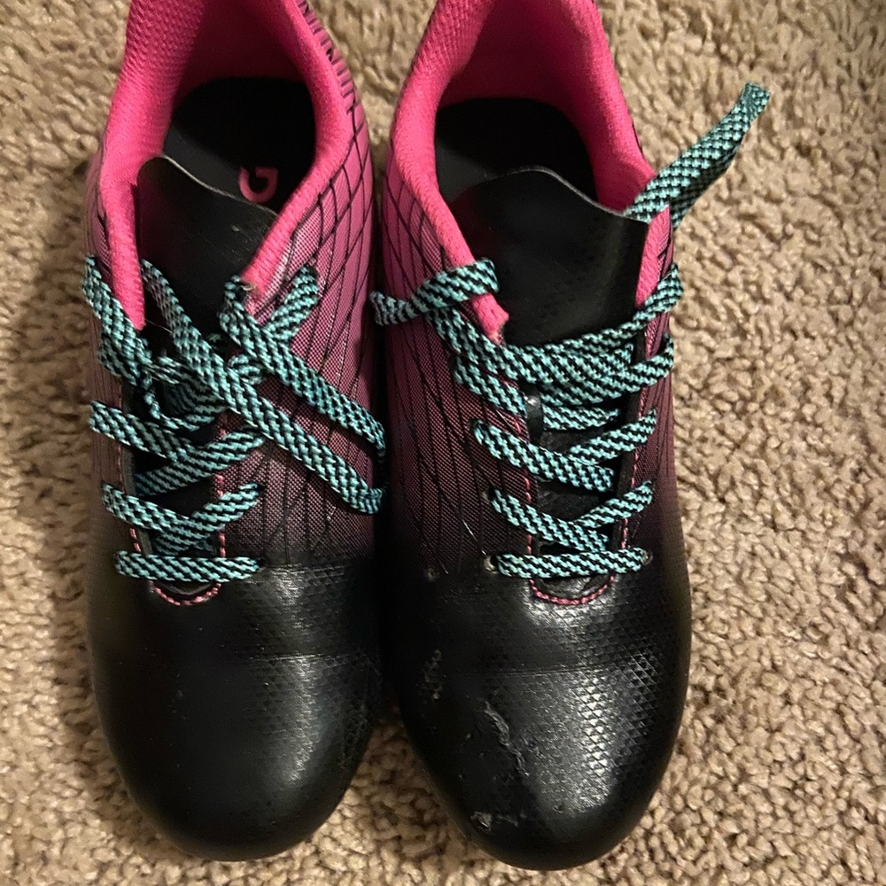Vizari girls soccer cleats size 13